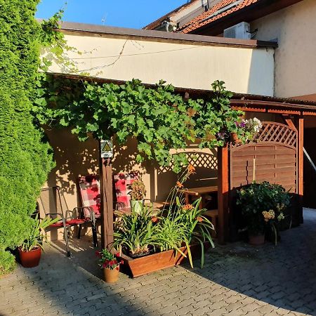 Penzion U Zamku Lednice Exteriör bild